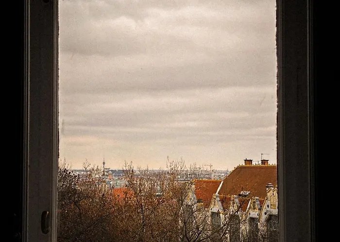 Hill * Budapest